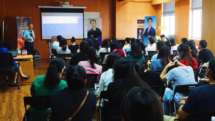 音乐与梦想|凯发k8国际携手中国艺术领域著名专家学者开展舞蹈、合唱、音乐教育与音乐美学讲座